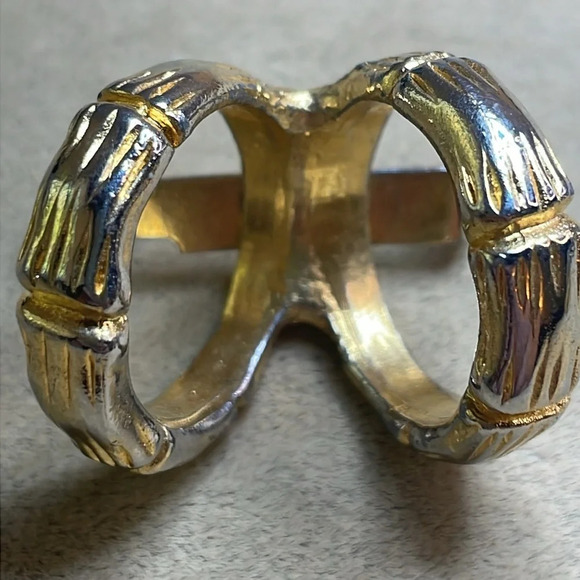 Vintage Karma Gold Tone Twin Ring Scarf Brooch Pin - Picture 2 of 4